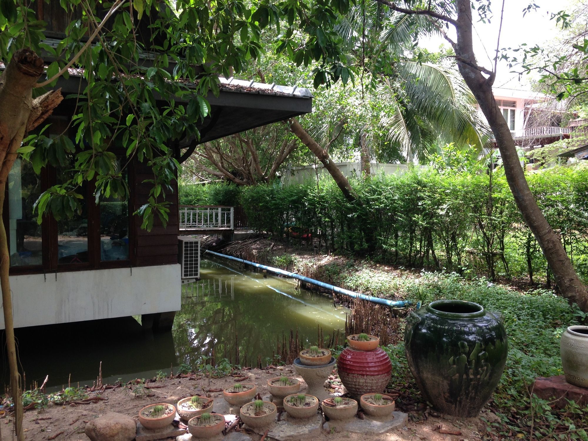 Young Coconut Garden Home Resort Amphawa Buitenkant foto